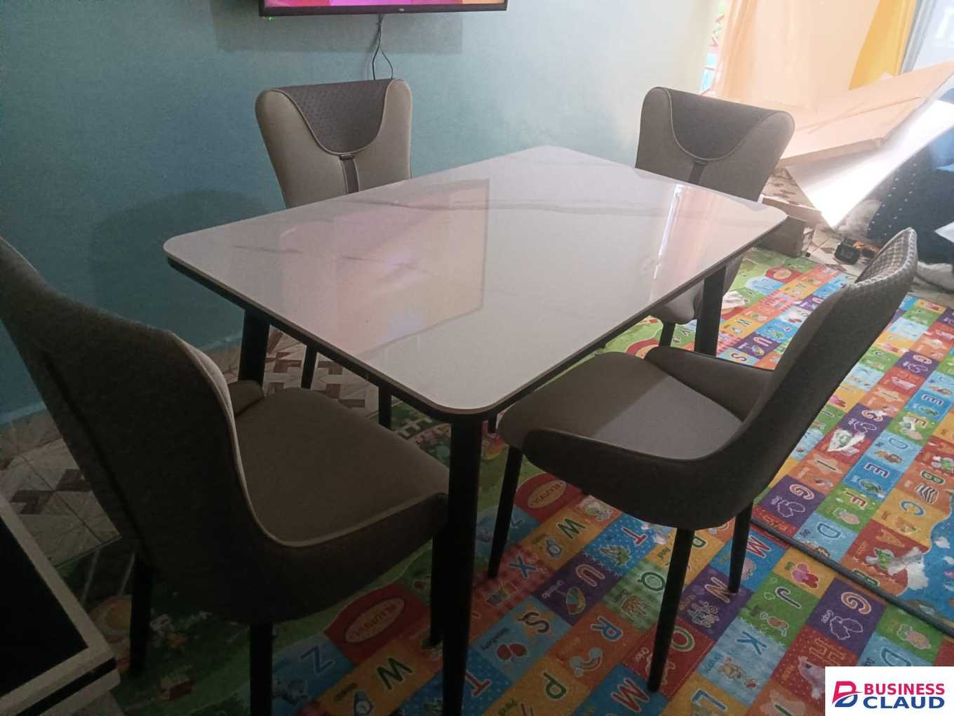 4 Seat Marble Dining Set