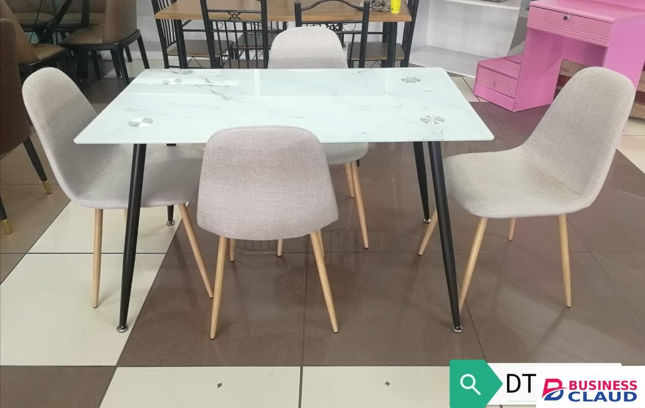 4-Seater Dining Set