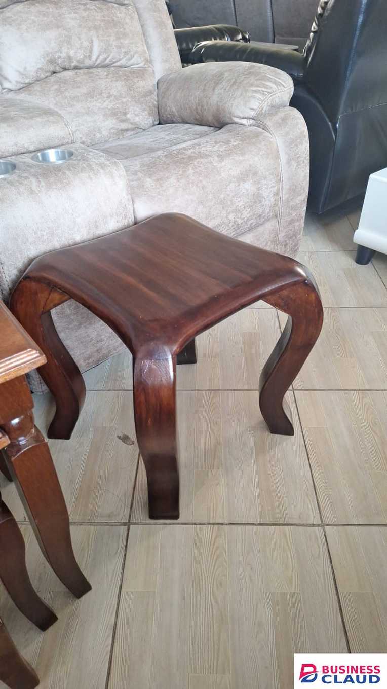 Queen Leg Stool