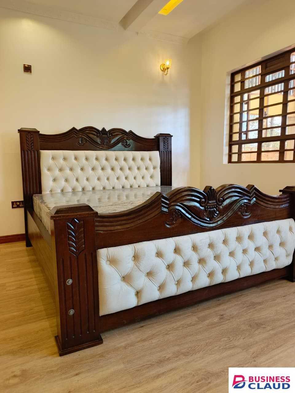 6x6 Mahogany Bed