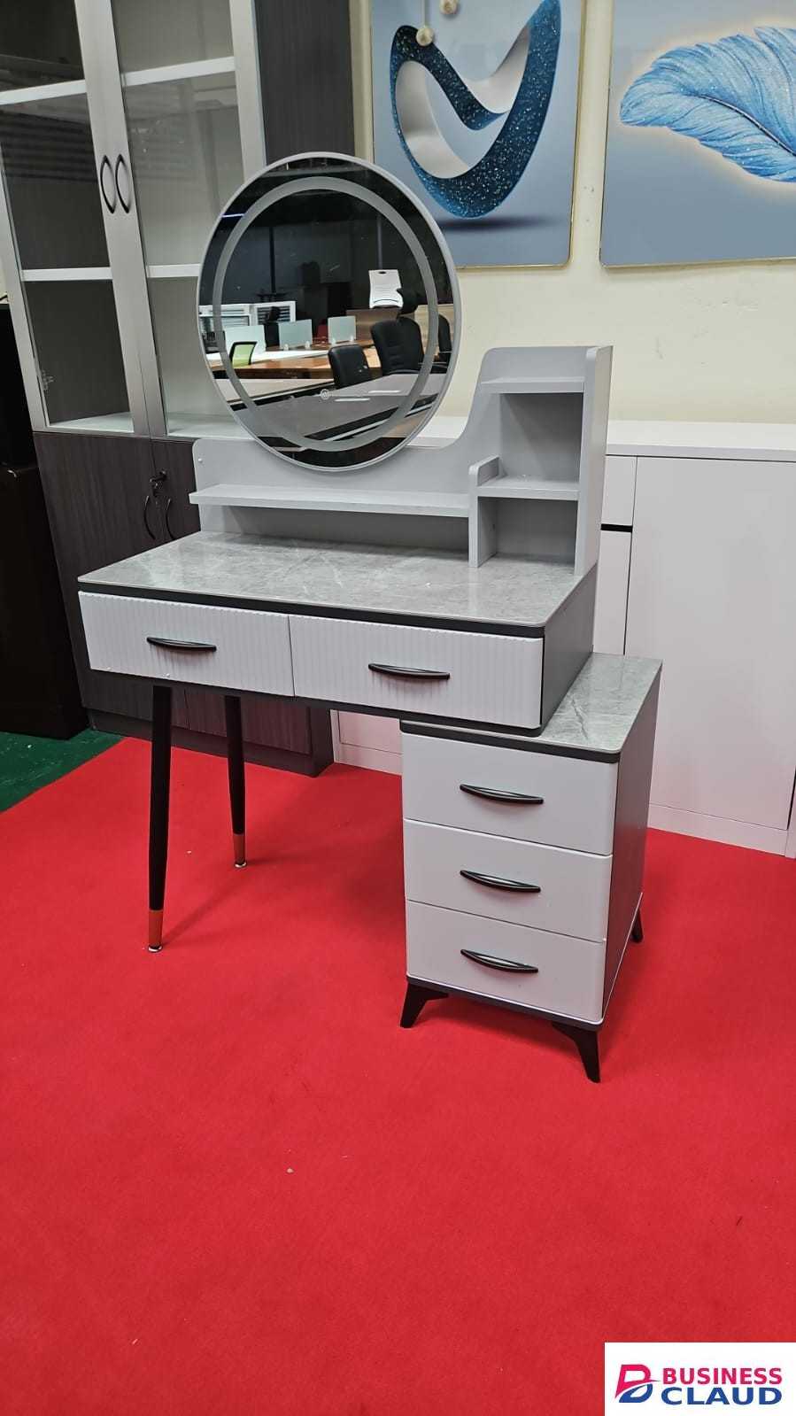 Modern Dressing Table