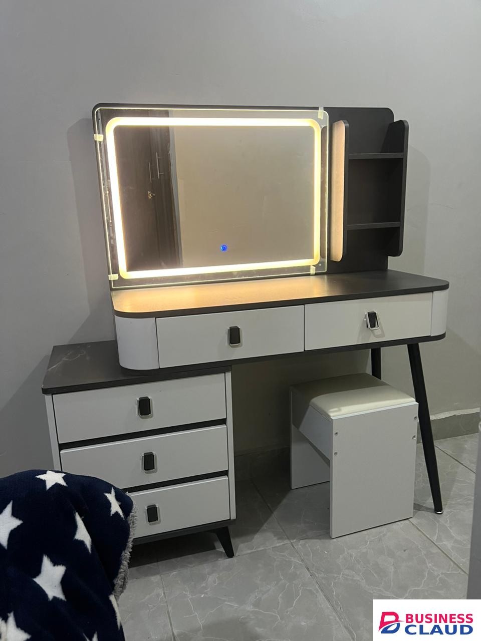 Vanity Dressing Table