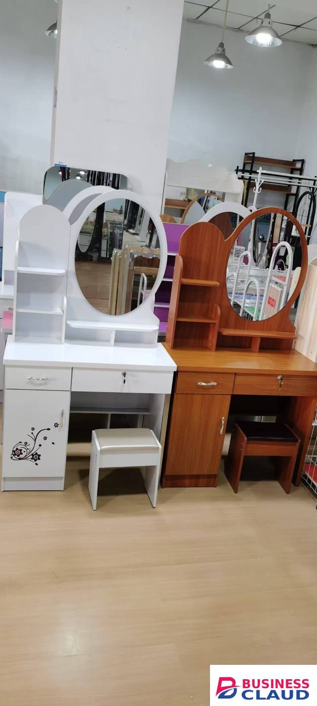 Wooded Dressing Table
