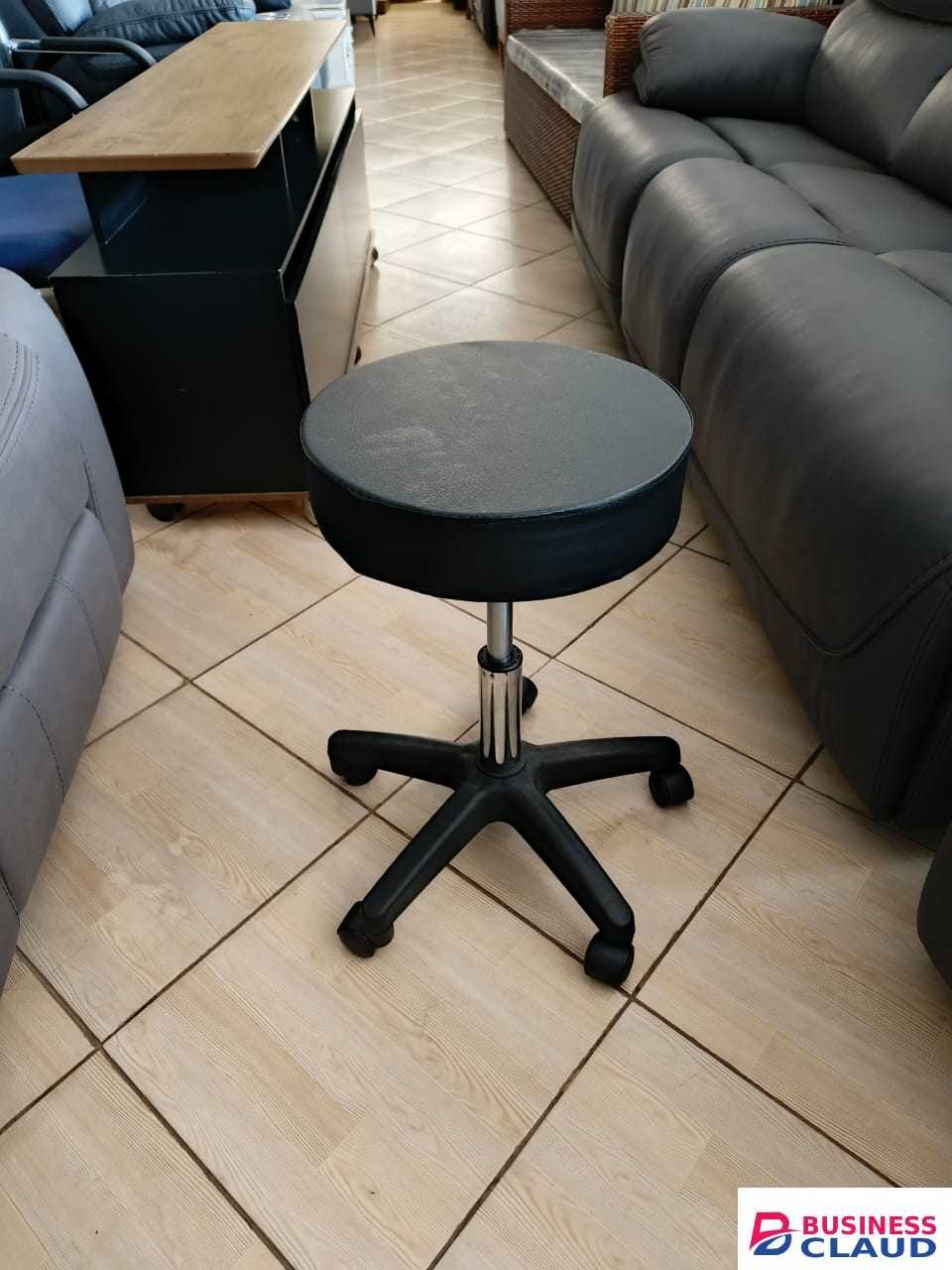 Deluxe Lab Stool
