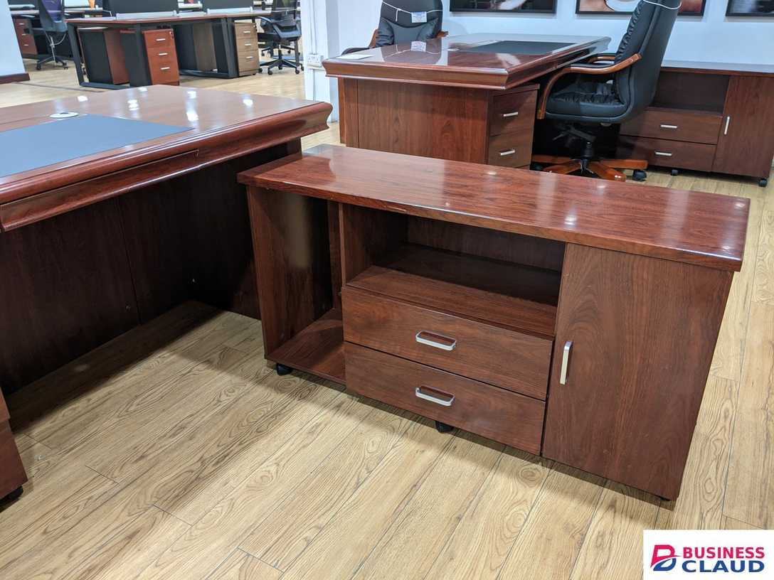 1.4 Meter Executive office desk - Furniture Mart