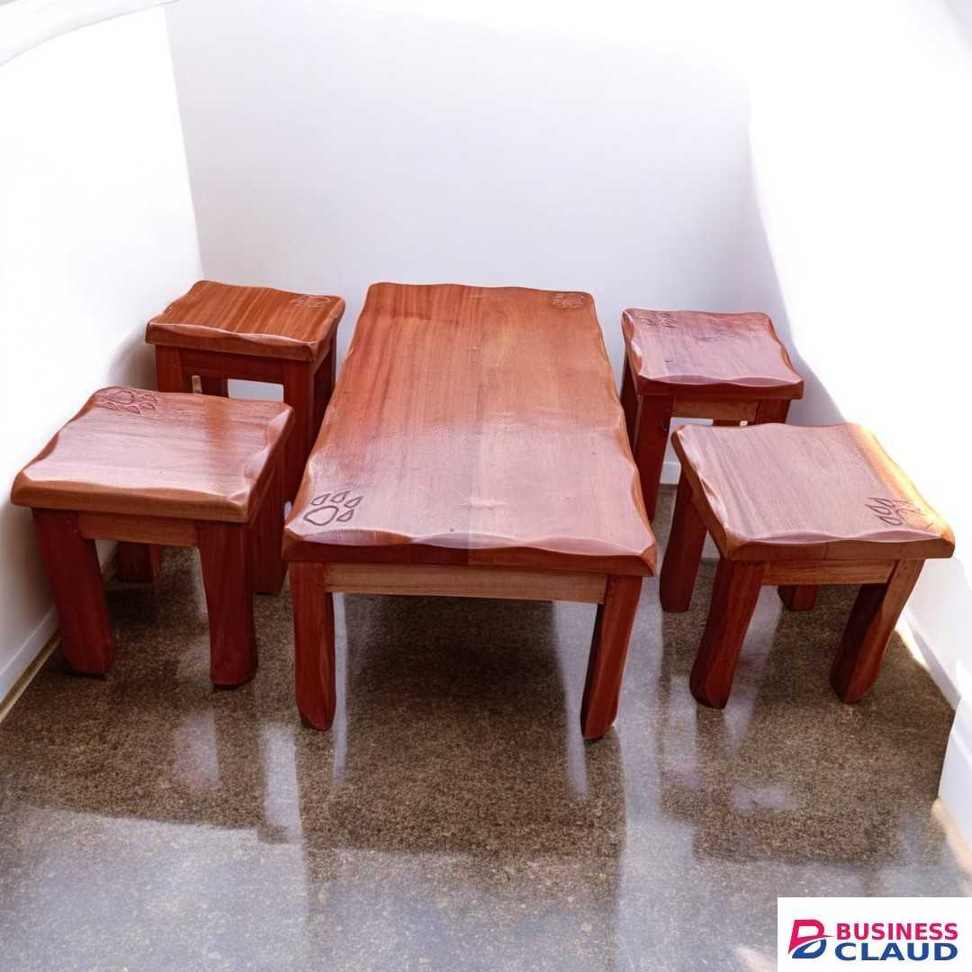 Coffee Table and 4