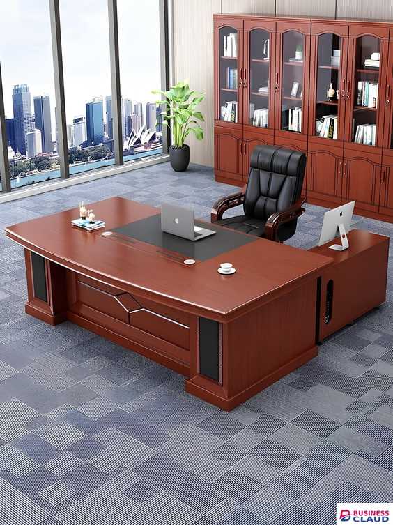 Executive Manager’s Desk