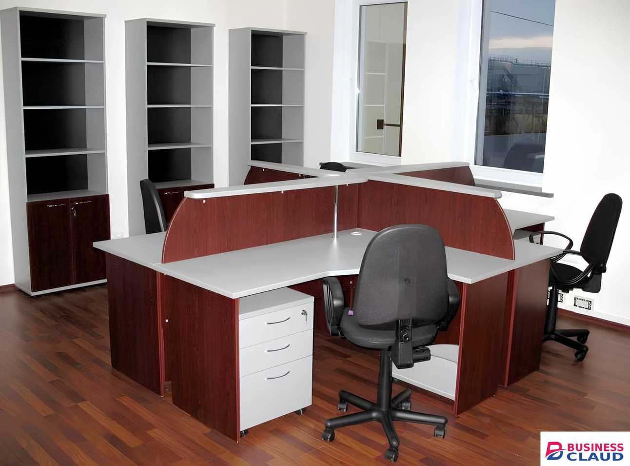 modern 4-seater workstation