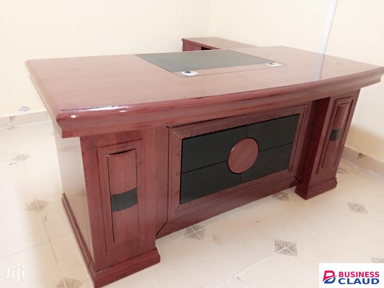 1.8M Director's Executive Desk