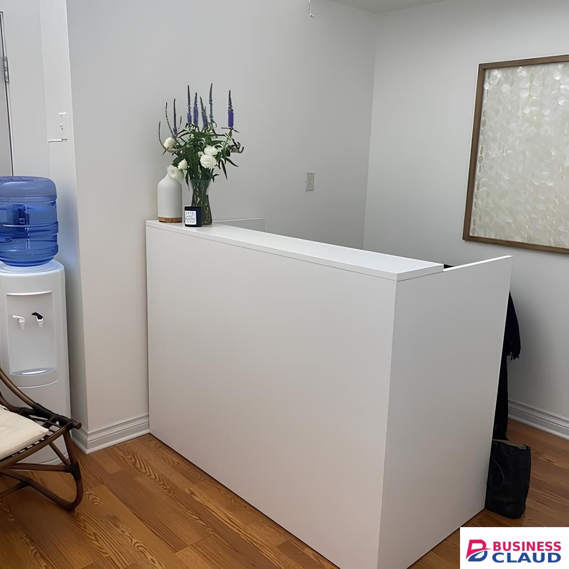 1.6M Front Desk