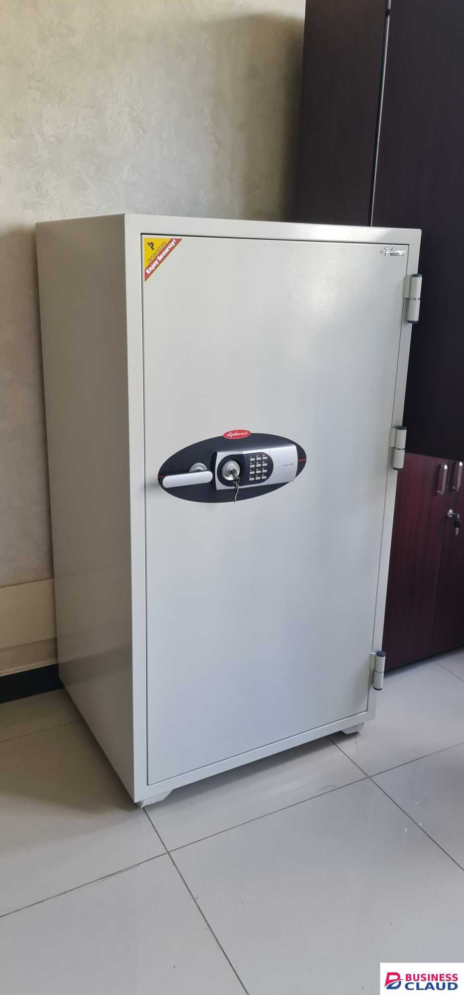 Diplomat Fireproof Digital Safe