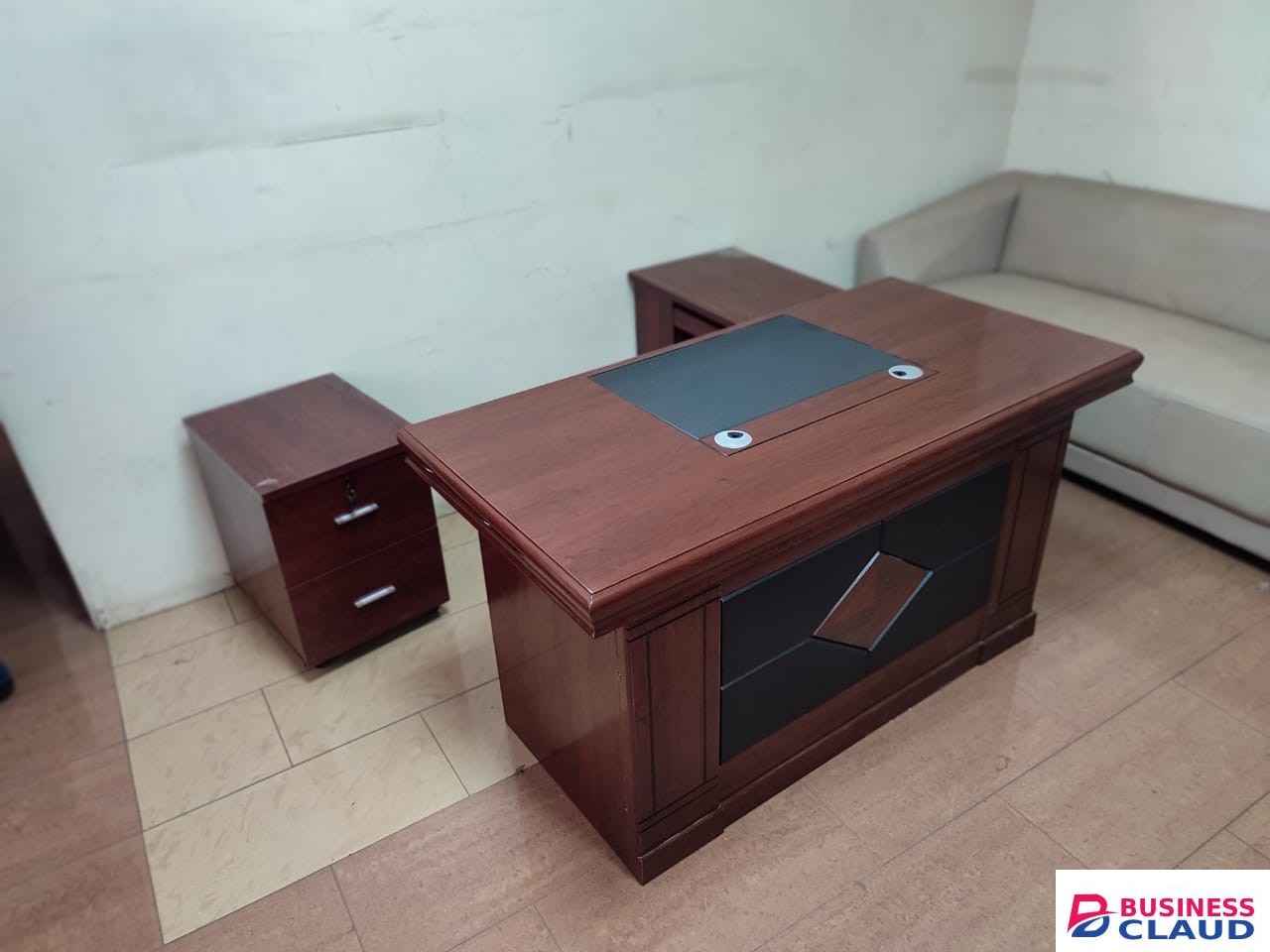 Zoe 1.4 Meters Executive Desk MO8413