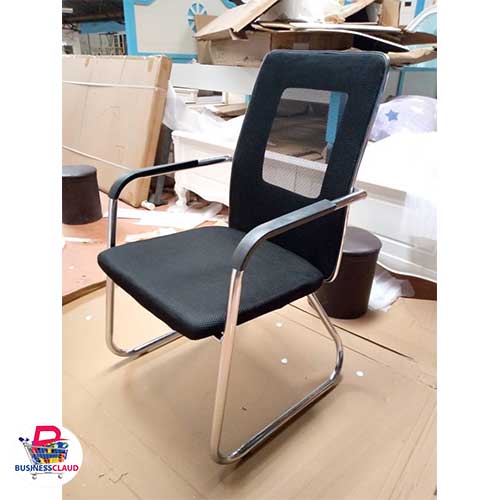 Waiting office chair available