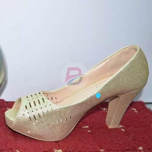 Lucita Gold high heel tip toe shoe