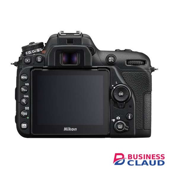 Nikon D7500 Digital Camera with 18-140mm Lens