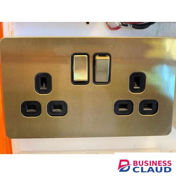 Carl and Gilberts 13 A Mirror Gold Twin Socket