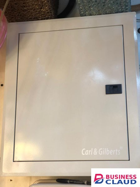 Carl and Gilberts 12 Way Distribution Board