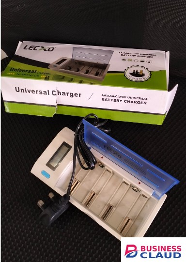 LECXO Universal AA, AAA, C, D, and 9V battery Charger