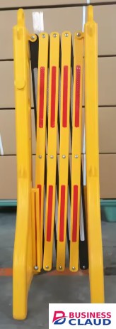 Plastic 2.6M Expandable Barrier