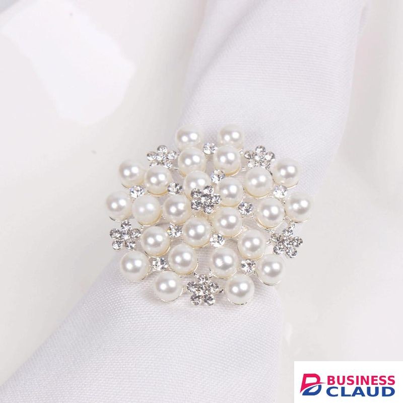 Napkin ring holder with beads