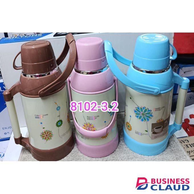 Elegant Vacuum Flask with Handle – 3.2L Perfect for tea, coffee, water, or cold beverages. Keep your beverages hot or cold for hours with the Elegant Vacuum Flask