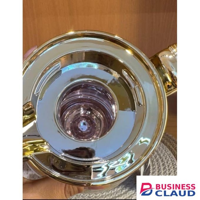 Feenik 1.0L Flask with Gold Design neck