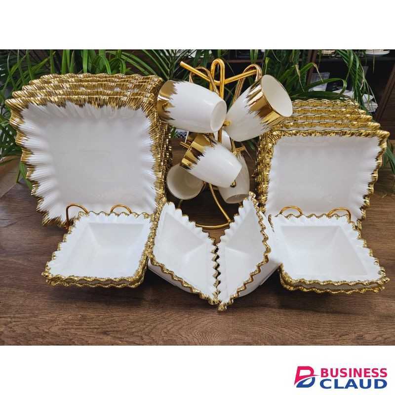 Luxurious Gold Ream Ceramic Dinner Set