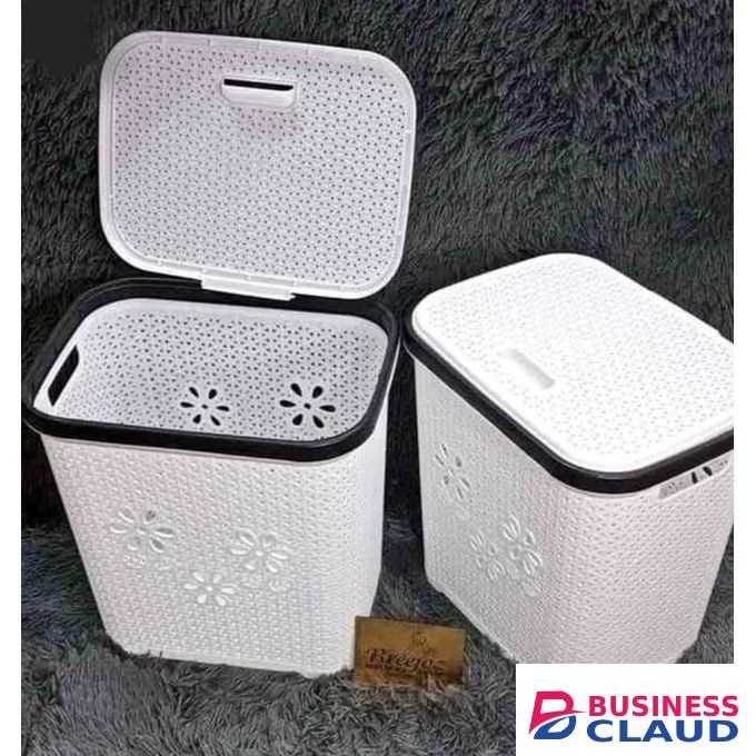 Adix Big plastic closed laundry basket