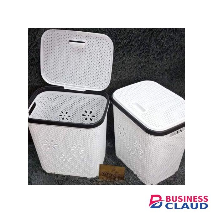 Plastic Laundry Basket With A Lid 1pc