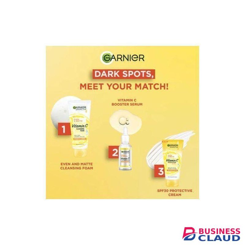Garnier Even & Bright Cleansing Foam with Vitamin C and Lemon - Visibly Even, purifies and Restores Skin Glow, 100ml