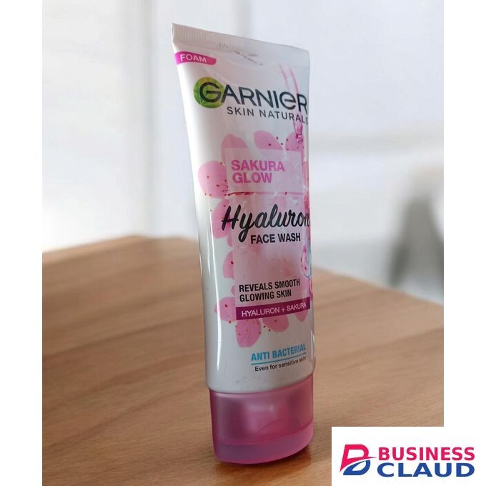 Beauty Sakura Glow Face Wash For Revealing Smooth Glowing Skin Garnıer