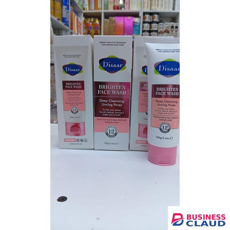 Disaar Brighten Face wash with Niacinamide & Salicylic Acid for Deep cleansing
