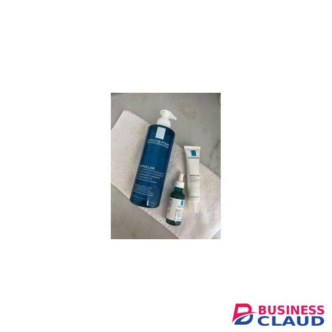 La Roche-Posay Breakout-Fighting Set – High Strength (Effaclar Cleanser + Effaclar Serum + Effaclar Duo Corrective Care)
