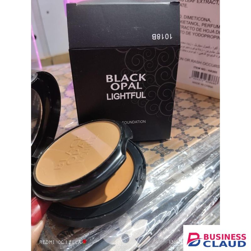 Black Opal Matte Finish Powder With Foundation,Mirror & Makeup Sponge INSIDE