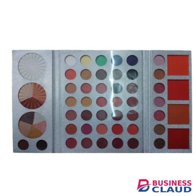 Nude Looking Good! 33 Playful Sassy Palette With Highlighter.