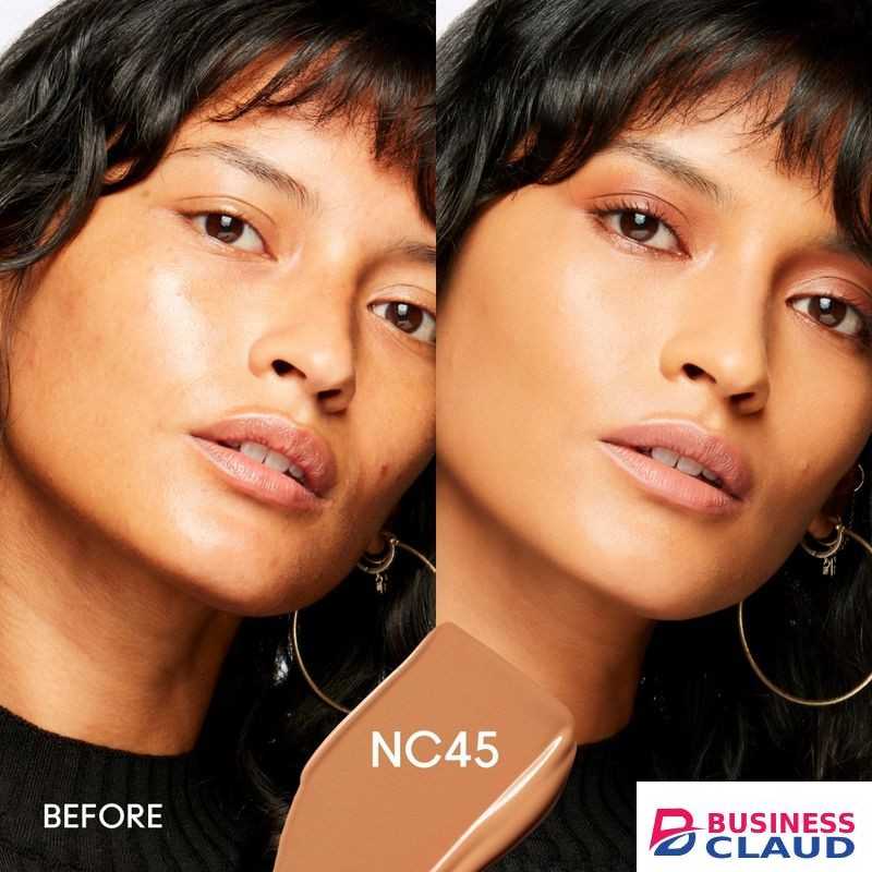 M.A.C Studio Fix Fluid SPF 15 24HR Matte Foundation + Oil Control - NC45 30ml.