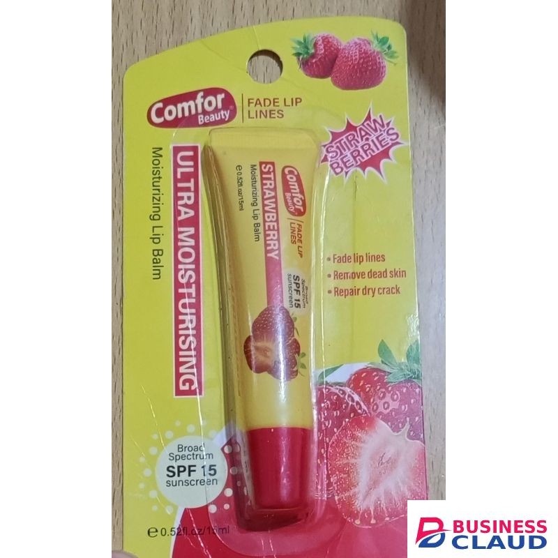 Strawberry Lips Ultra Moisturising Lip Balm 15ml