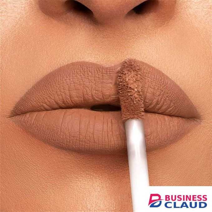 Rich Highly pigmented creamy velvet lipstick mattee