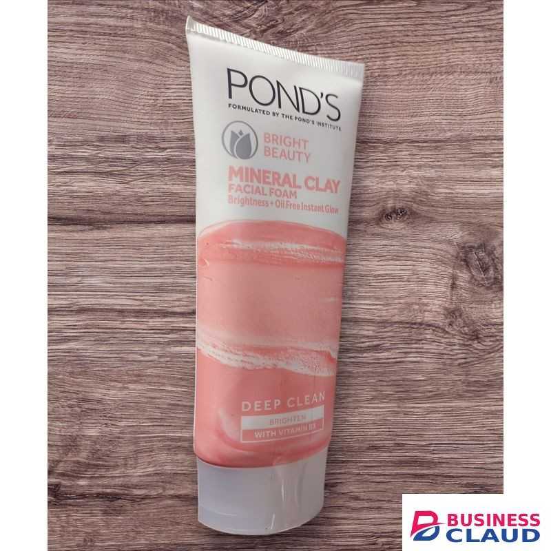 Pond's BRIGHT BEAUTY Mineral Clay Facial Foam