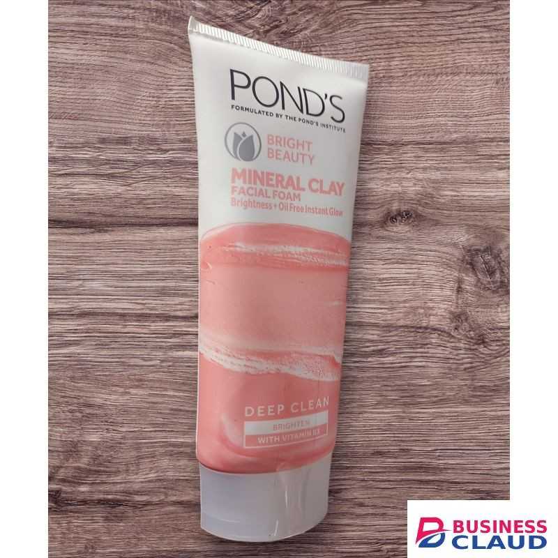 Pond's BRIGHT BEAUTY Mineral Clay Facial Foam nk