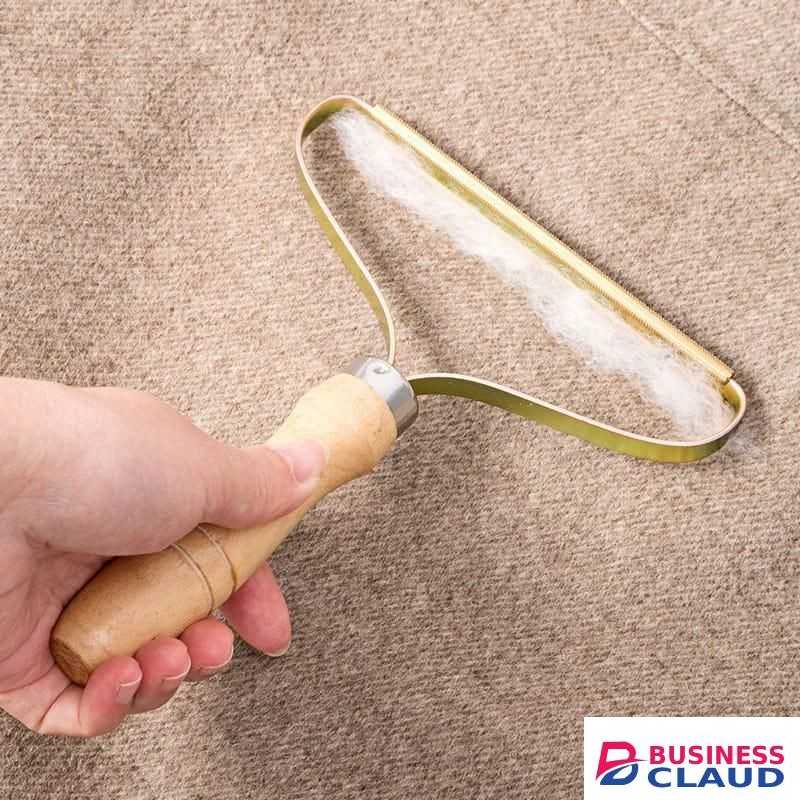 Portable Manual Hair Removal Scraper Carpet Wool Coat Clothes Cleaning Tools Pet Fur Hair Brush Clothing Fabric Plush Remover 3-in-1 Lint and Hair Remover for Carpets, Clothes, Wool Coats, and Pet Hair, Durable Ergonomic Fabric Brush for Easy Cleaning