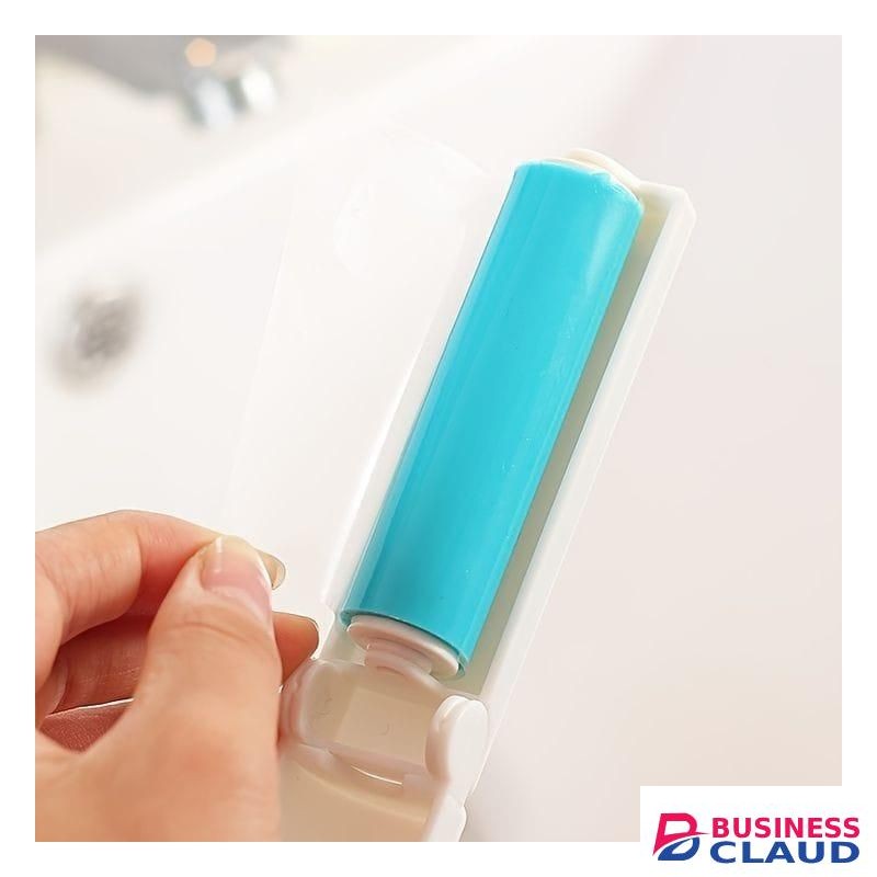 Rolling Lint Remover Reusable Sticky Roller for Clothes Dust Pet Hair Removal Portable Travel-Friendly Cleaner Eco-Friendly Plastic and TPR Design