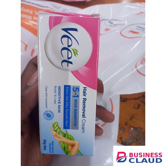 Veet Shaving Cream (Sensitive Skin)