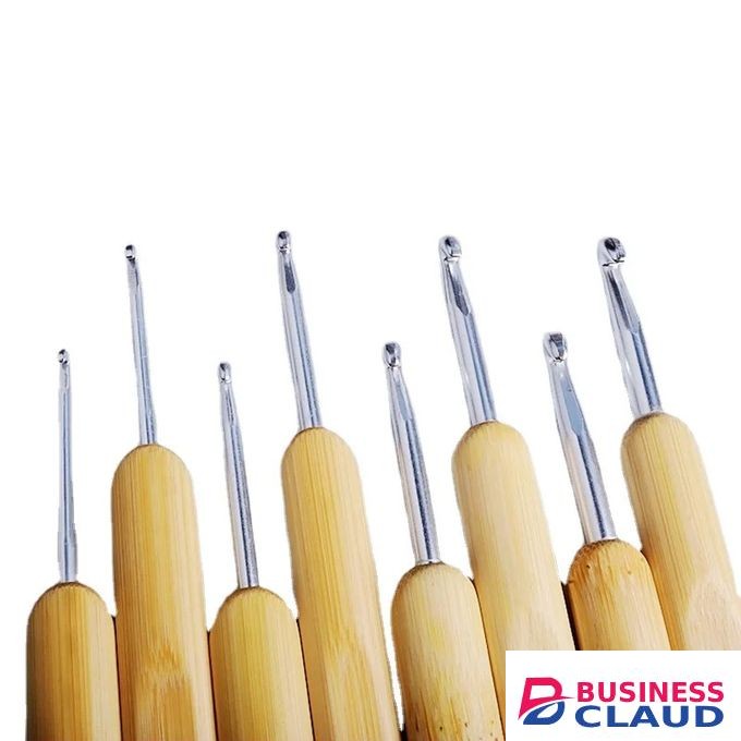 4pcs Bamboo Wood Handle Hook Needles Iron Metal Crochet