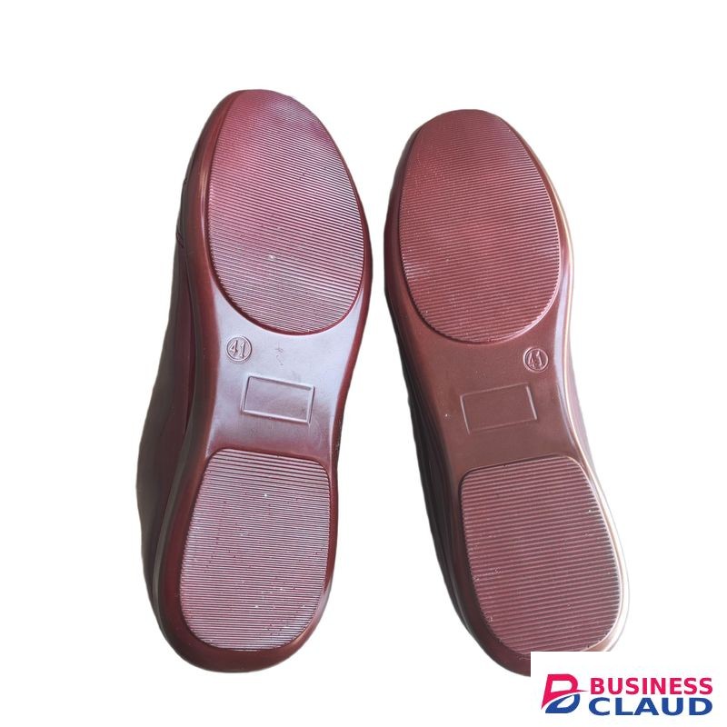 Ladies official and casual sneakers or shoes, size 41