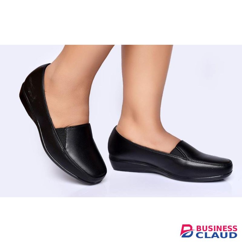 Low wedges for ladies