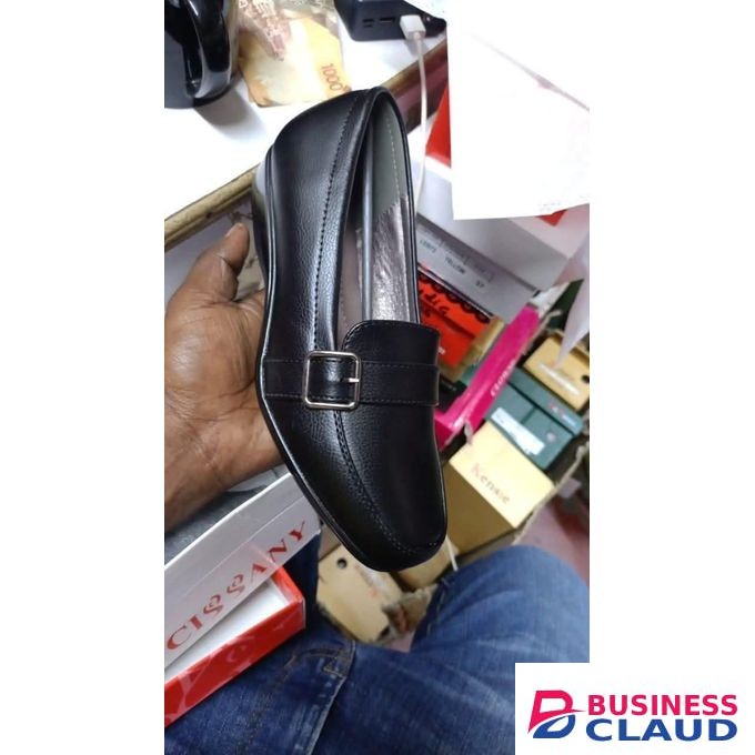 Classy flat shoes for ladies