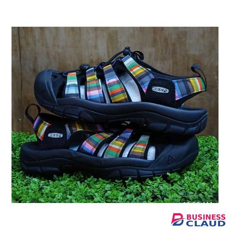 Black men keen open shoe