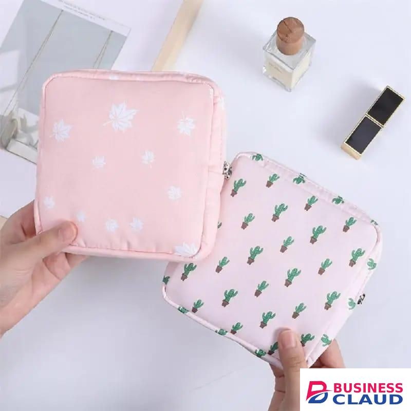 Cute Large Capacity Sanitary Napkin Storage Bags Cartoon Rabbit Bear Girls Physiological Period Tampon Organiser Bag Mini Bag for Travel and Daily Use