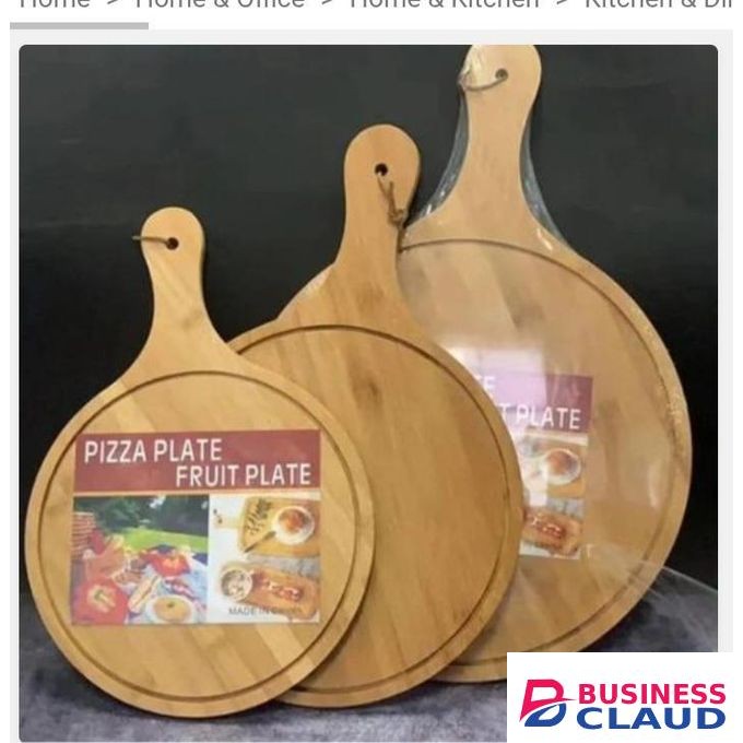 Bamboo Pizza Plate – size 35×50×1cm Perfect for pizzas, cheeses, snacks, or bread. stylish and durable serving board perfect for pizzas, pastries, snacks, or appetizers.